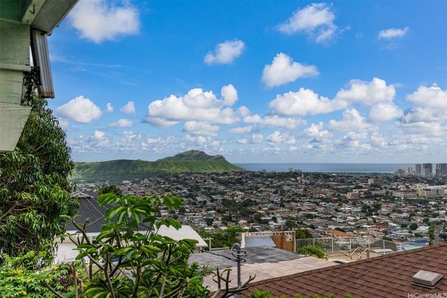 1646 Paula Drive, Honolulu, HI 96816