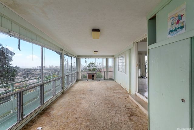 1646 Paula Drive, Honolulu, HI 96816