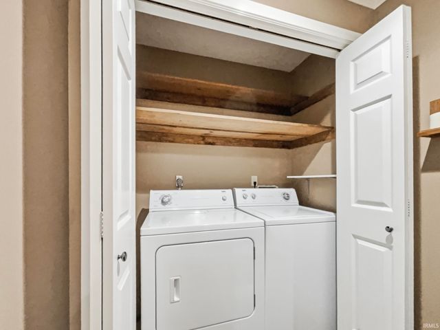 6544 Blue Spruce Drive, Newburgh, IN 47630