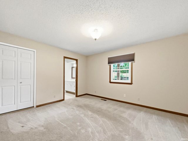 6544 Blue Spruce Drive, Newburgh, IN 47630