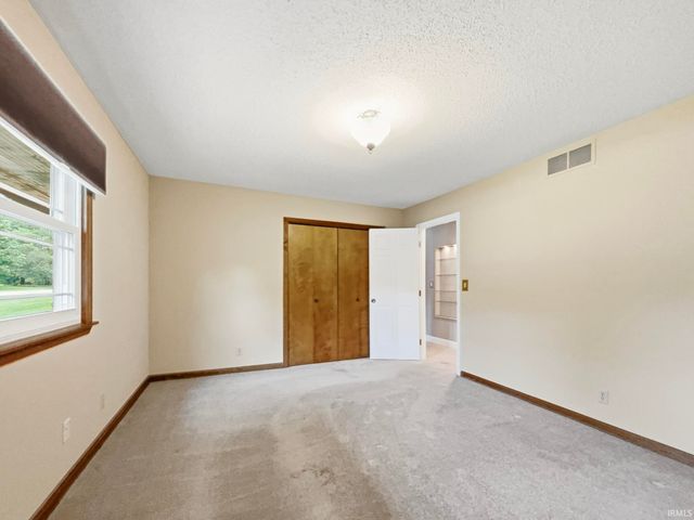 6544 Blue Spruce Drive, Newburgh, IN 47630