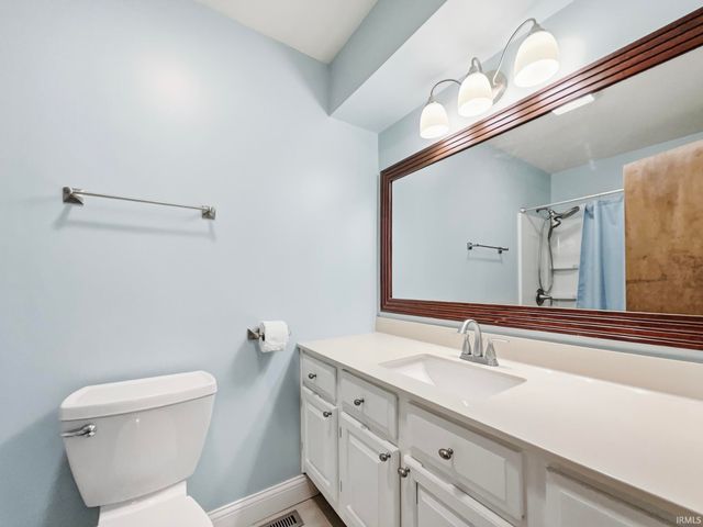 6544 Blue Spruce Drive, Newburgh, IN 47630