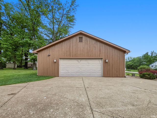 6544 Blue Spruce Drive, Newburgh, IN 47630