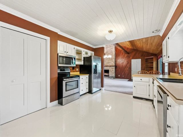 6544 Blue Spruce Drive, Newburgh, IN 47630