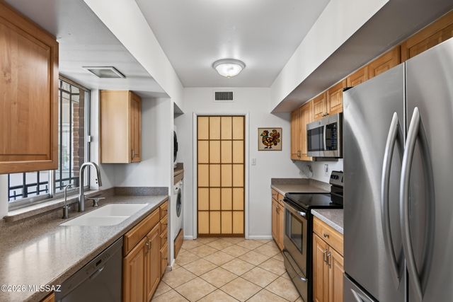3940 E Timrod St Unit 224, Tucson, AZ 85711
