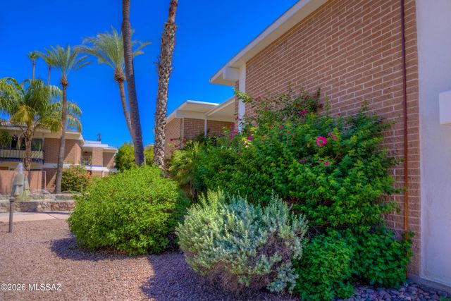 3940 E Timrod St Unit 224, Tucson, AZ 85711