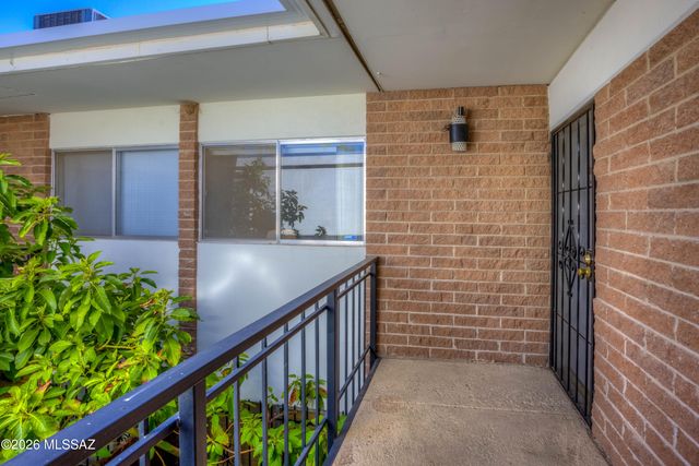 3940 E Timrod St Unit 224, Tucson, AZ 85711
