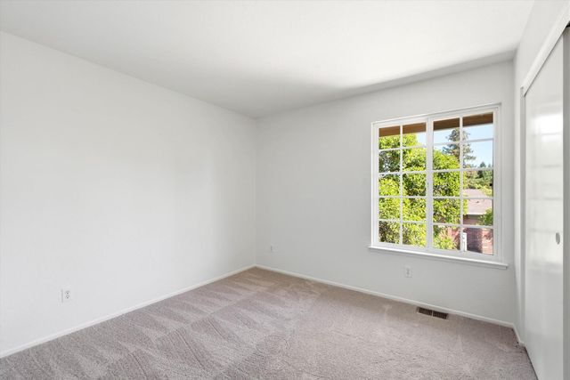5566 Coral Creek Way, Elk Grove, CA 95758