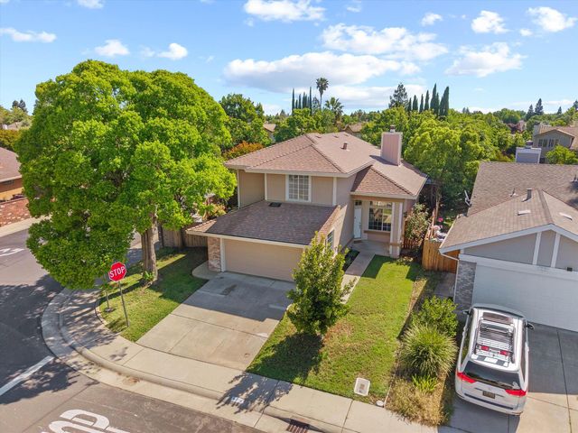 5566 Coral Creek Way, Elk Grove, CA 95758