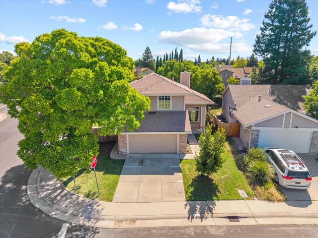 5566 Coral Creek Way, Elk Grove, CA 95758
