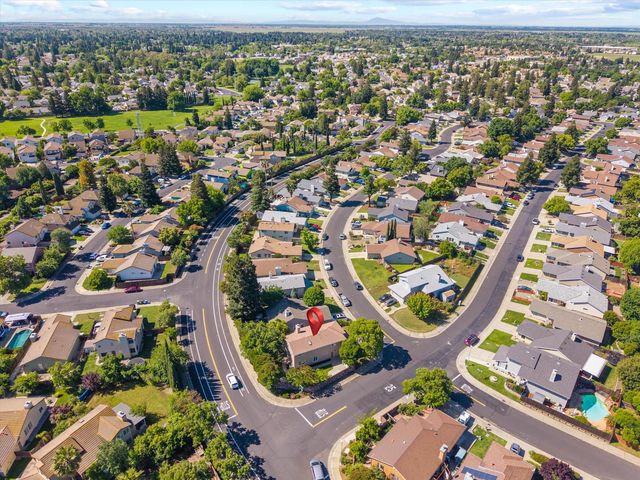 5566 Coral Creek Way, Elk Grove, CA 95758
