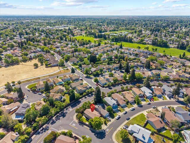 5566 Coral Creek Way, Elk Grove, CA 95758