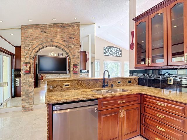 9433 WILDERNESS TRAIL, Weeki Wachee, FL 34613