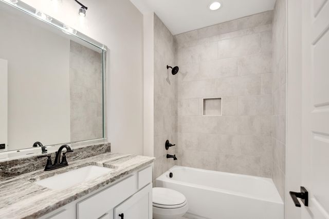 5030 JON OAK CV, Arlington, TN 38002