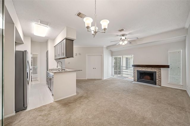 3317 Golden Trails Drive 804, Houston, TX 77345