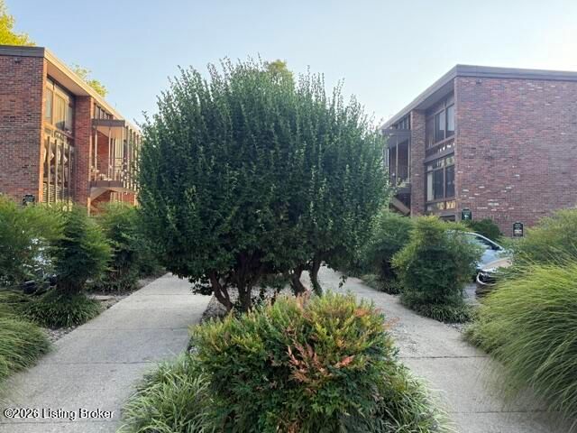 1040 Cherokee Rd APT F1, Louisville, KY 40204