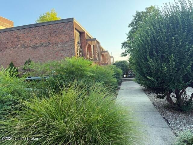 1040 Cherokee Rd APT F1, Louisville, KY 40204