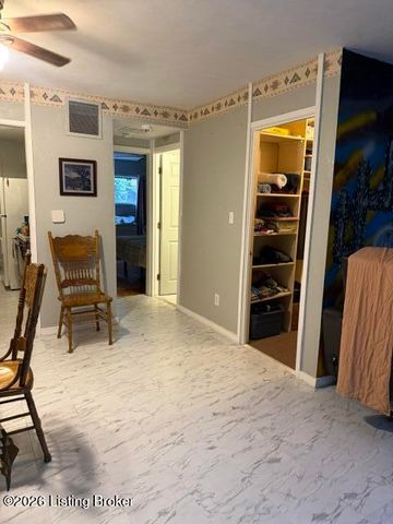 1040 Cherokee Rd APT F1, Louisville, KY 40204