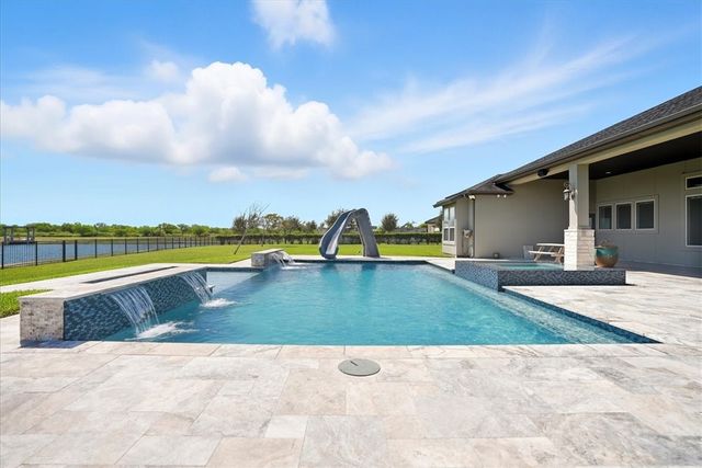 8658 King Ranch Dr, Corpus Christi, TX 78414