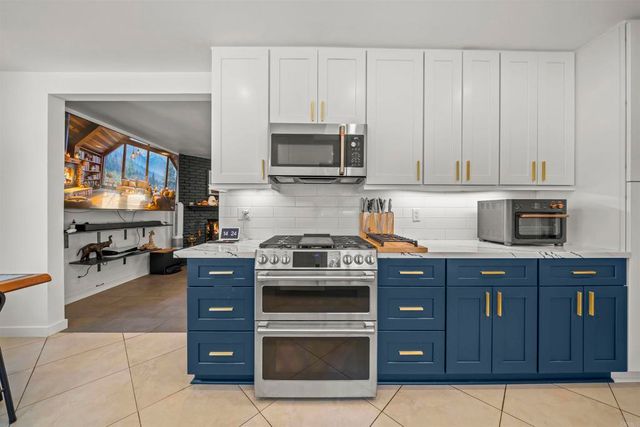 1722 San Pasqual Valley Road, Escondido, CA 92027