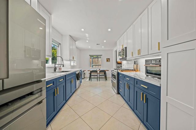 1722 San Pasqual Valley Road, Escondido, CA 92027