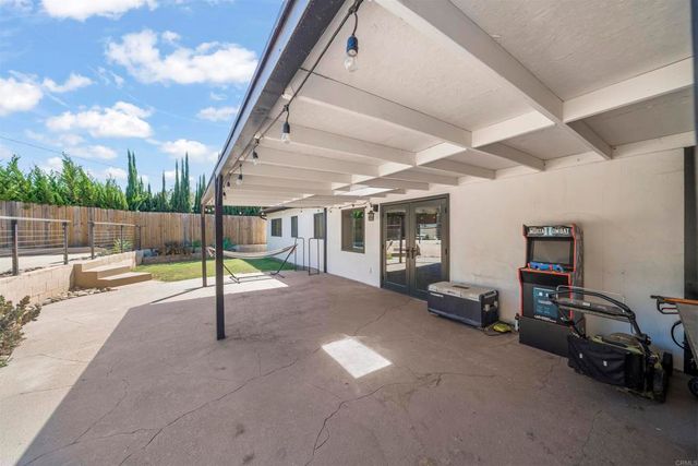 1722 San Pasqual Valley Road, Escondido, CA 92027