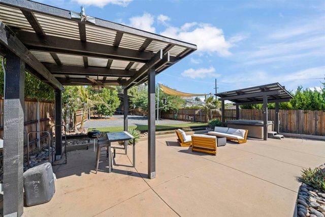 1722 San Pasqual Valley Road, Escondido, CA 92027