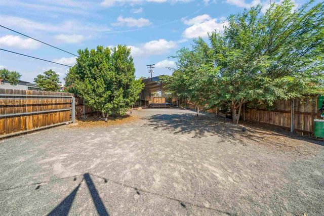 1722 San Pasqual Valley Road, Escondido, CA 92027