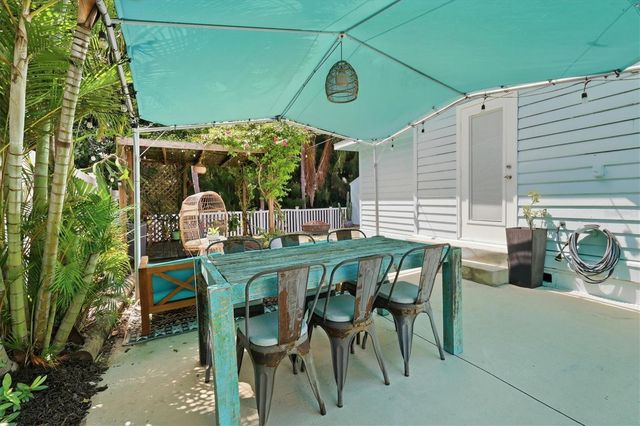 2520 HUNTINGTON AVENUE, Sarasota, FL 34232