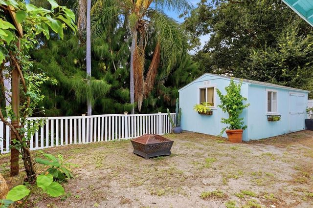 2520 HUNTINGTON AVENUE, Sarasota, FL 34232