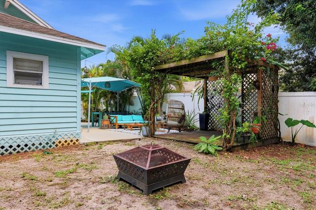 2520 HUNTINGTON AVENUE, Sarasota, FL 34232