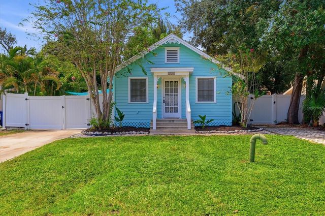 2520 HUNTINGTON AVENUE, Sarasota, FL 34232