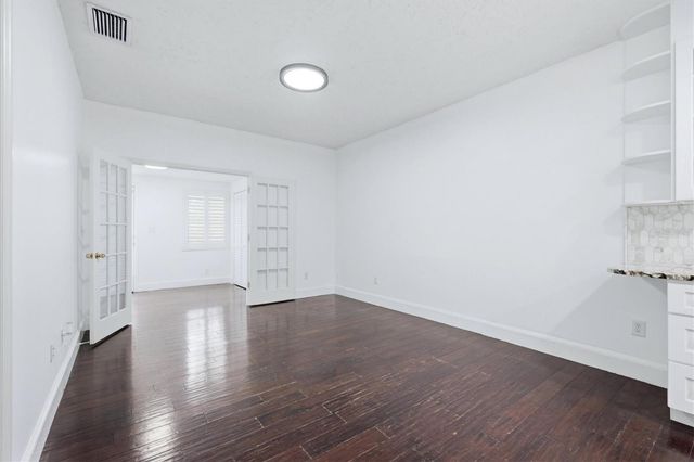 2520 HUNTINGTON AVENUE, Sarasota, FL 34232