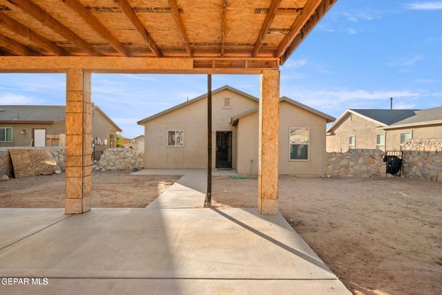 760 Villa Seca Drive, Horizon City, TX 79928