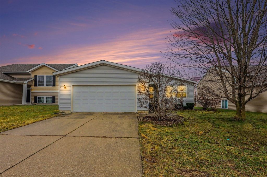 6589 Moss Lake Drive, Hudsonville, MI 49426