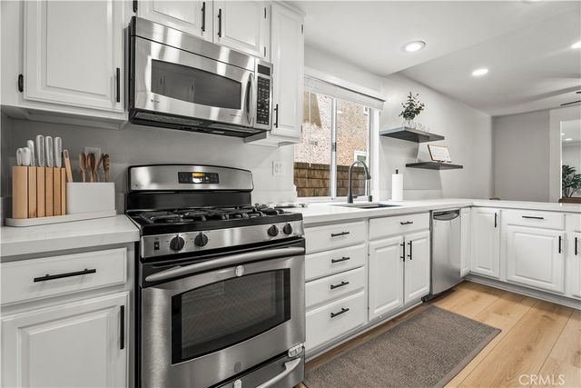 28154 Guilford Lane, Saugus, CA 91350