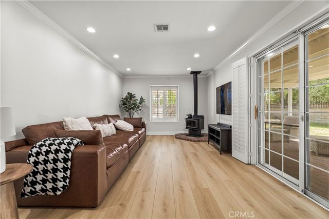 28154 Guilford Lane, Saugus, CA 91350