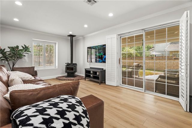 28154 Guilford Lane, Saugus, CA 91350
