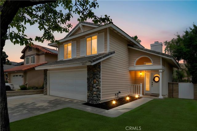 28154 Guilford Lane, Saugus, CA 91350