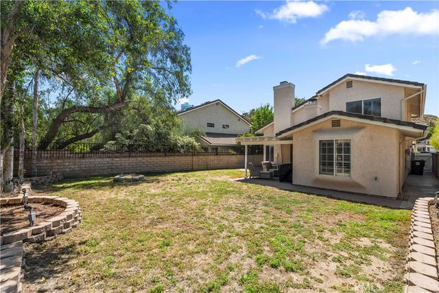 28154 Guilford Lane, Saugus, CA 91350