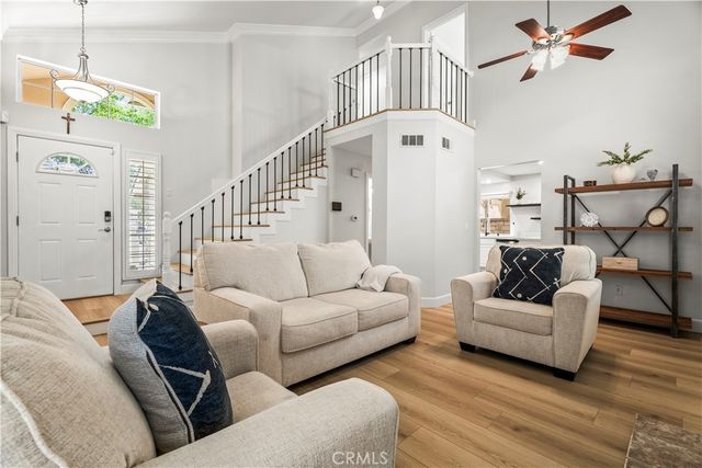 28154 Guilford Lane, Saugus, CA 91350