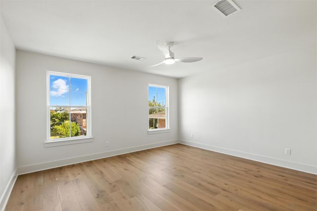 711 Ball Street, Galveston, TX 77550