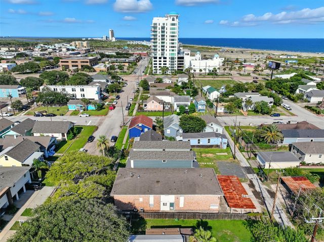 711 Ball Street, Galveston, TX 77550