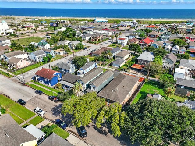 711 Ball Street, Galveston, TX 77550