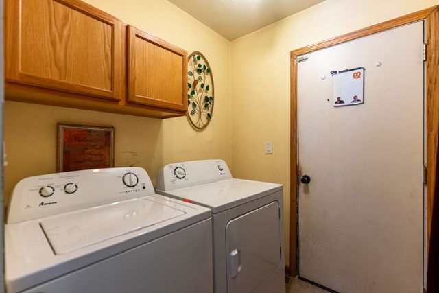 116 Liverpool Drive SE, Poplar Grove, IL 61065