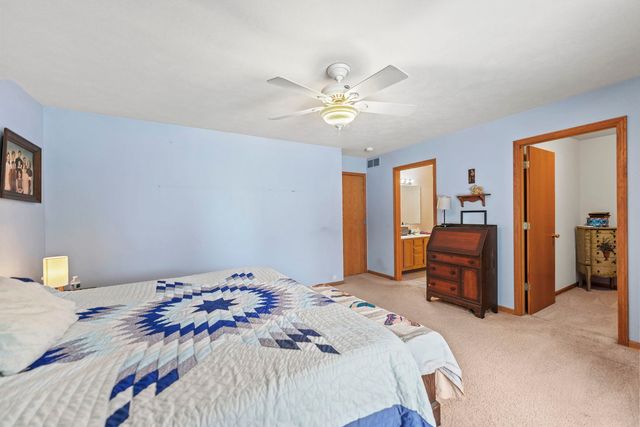 116 Liverpool Drive SE, Poplar Grove, IL 61065