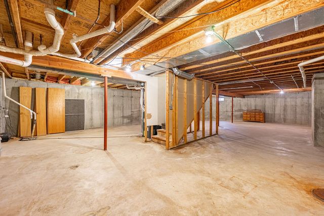 116 Liverpool Drive SE, Poplar Grove, IL 61065