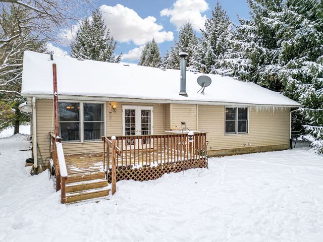 116 Liverpool Drive SE, Poplar Grove, IL 61065