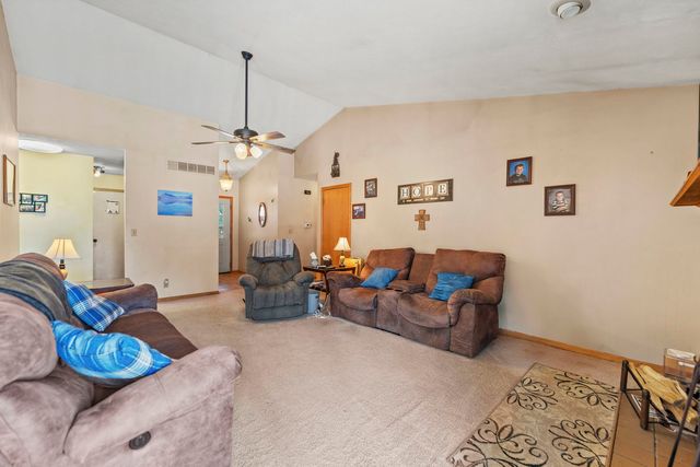 116 Liverpool Drive SE, Poplar Grove, IL 61065