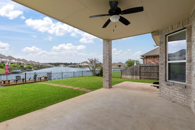 3719 Lake Bend Shore Drive, Spring, TX 77386